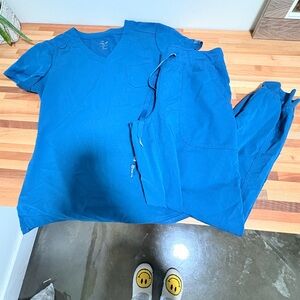 MedCouture Touch Scrub Set